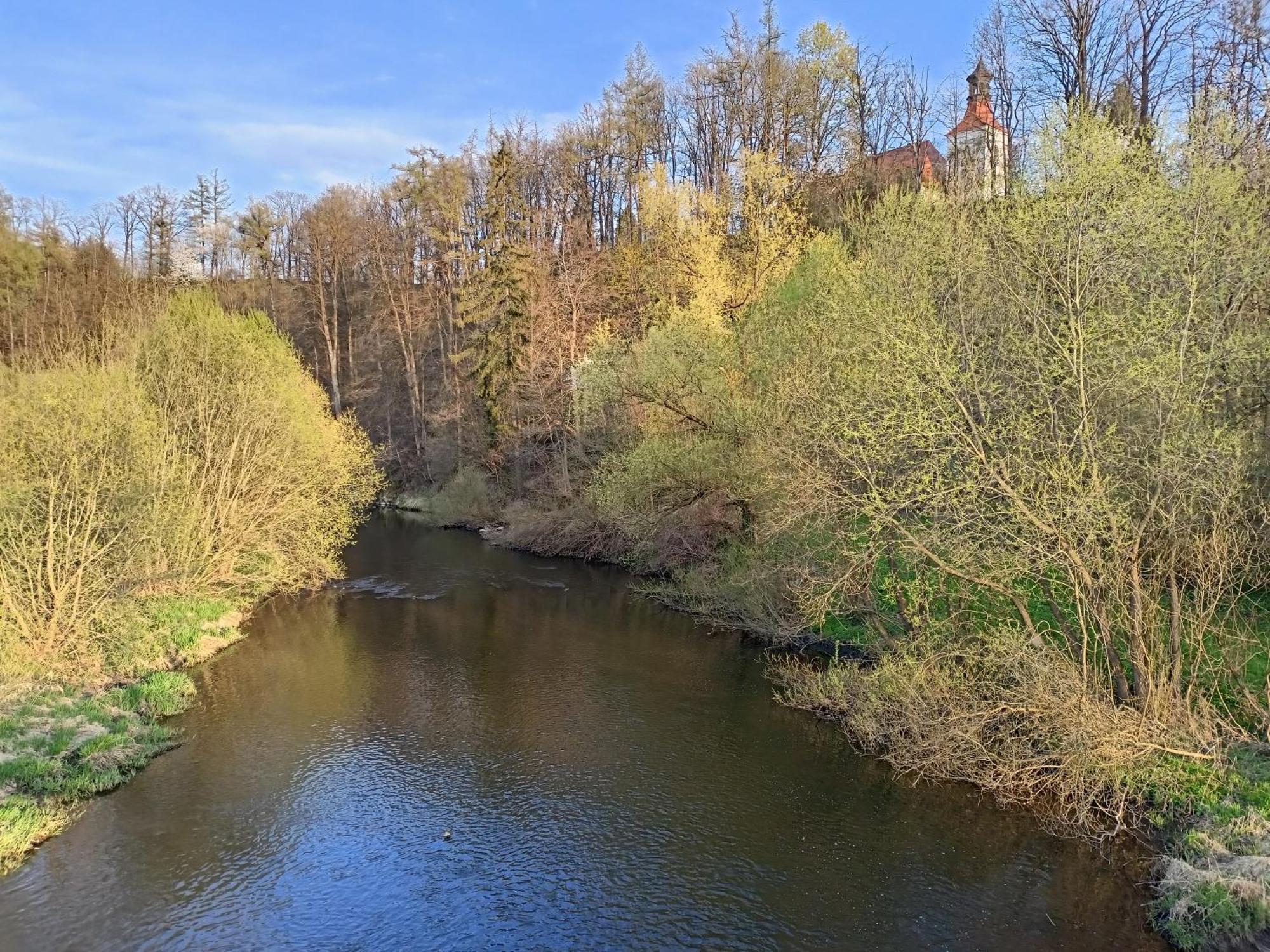 Doudleby U Ceskych Budejovic Exteriör bild