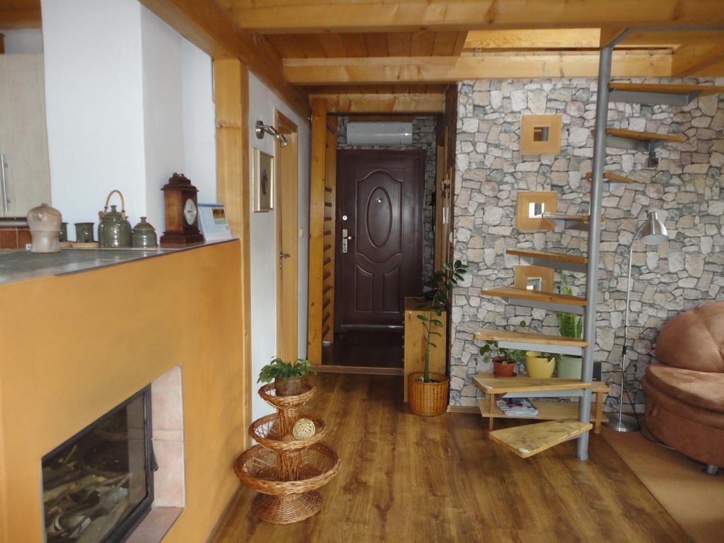 Doudleby U Ceskych Budejovic Rum bild